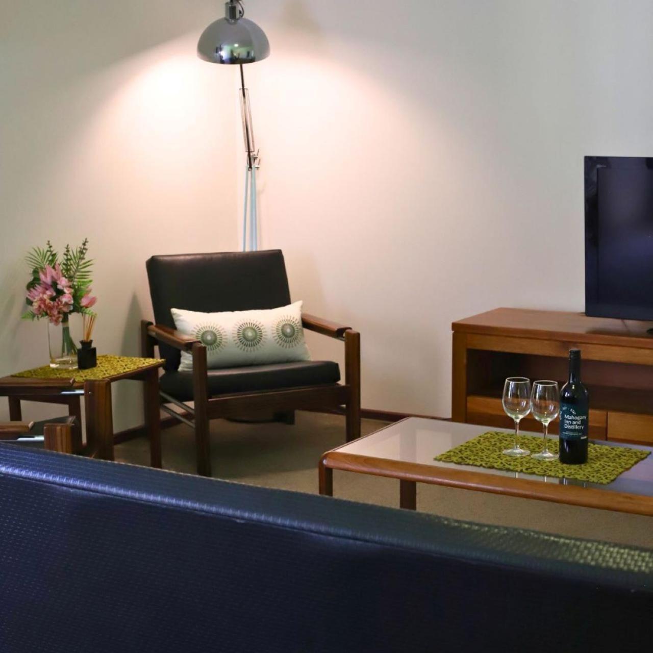 Mahogany Inn And Distillery Mahogany Creek 外观 照片