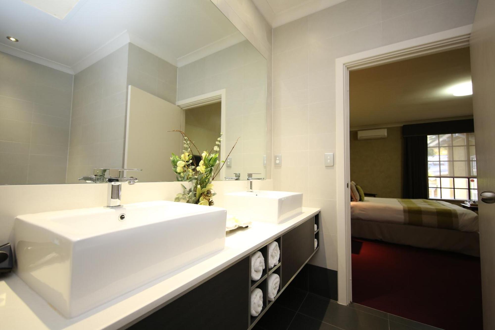 Mahogany Inn And Distillery Mahogany Creek 外观 照片